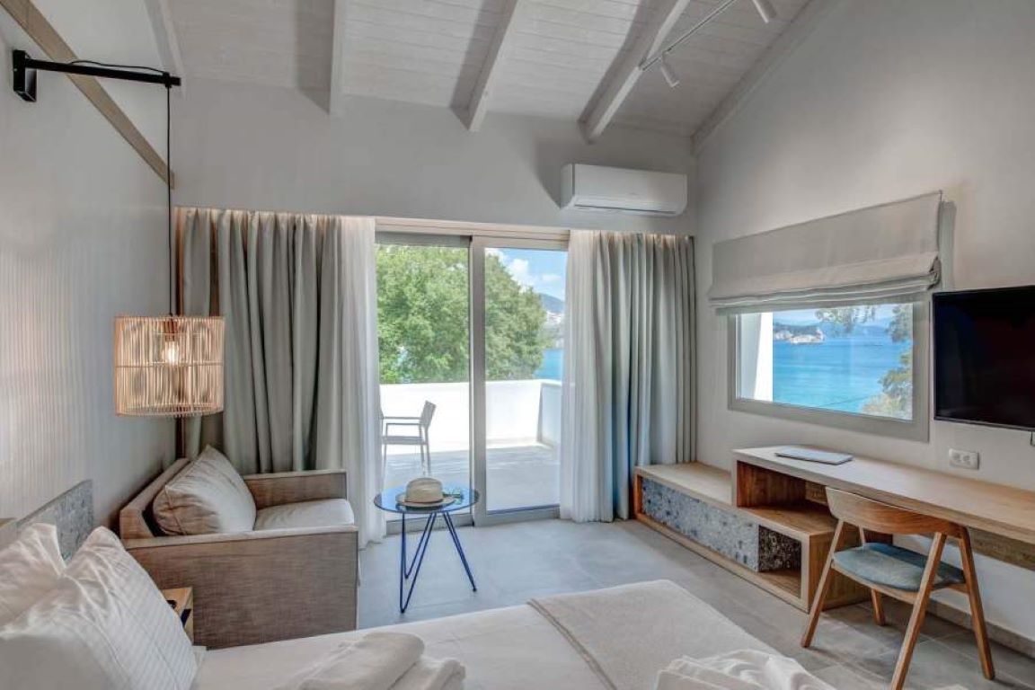 Alboro Seaside Suites-Junior suite.jpg
