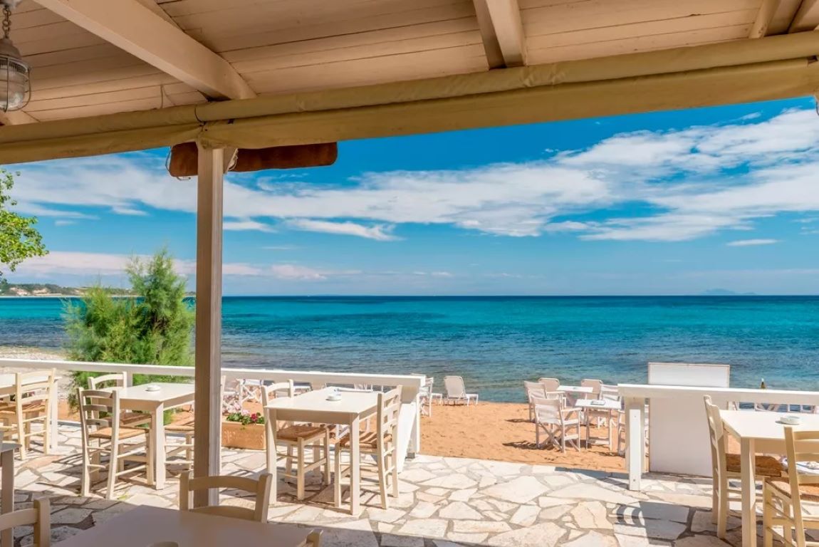 Albouro Seafront Apartments-Restoran.jpg