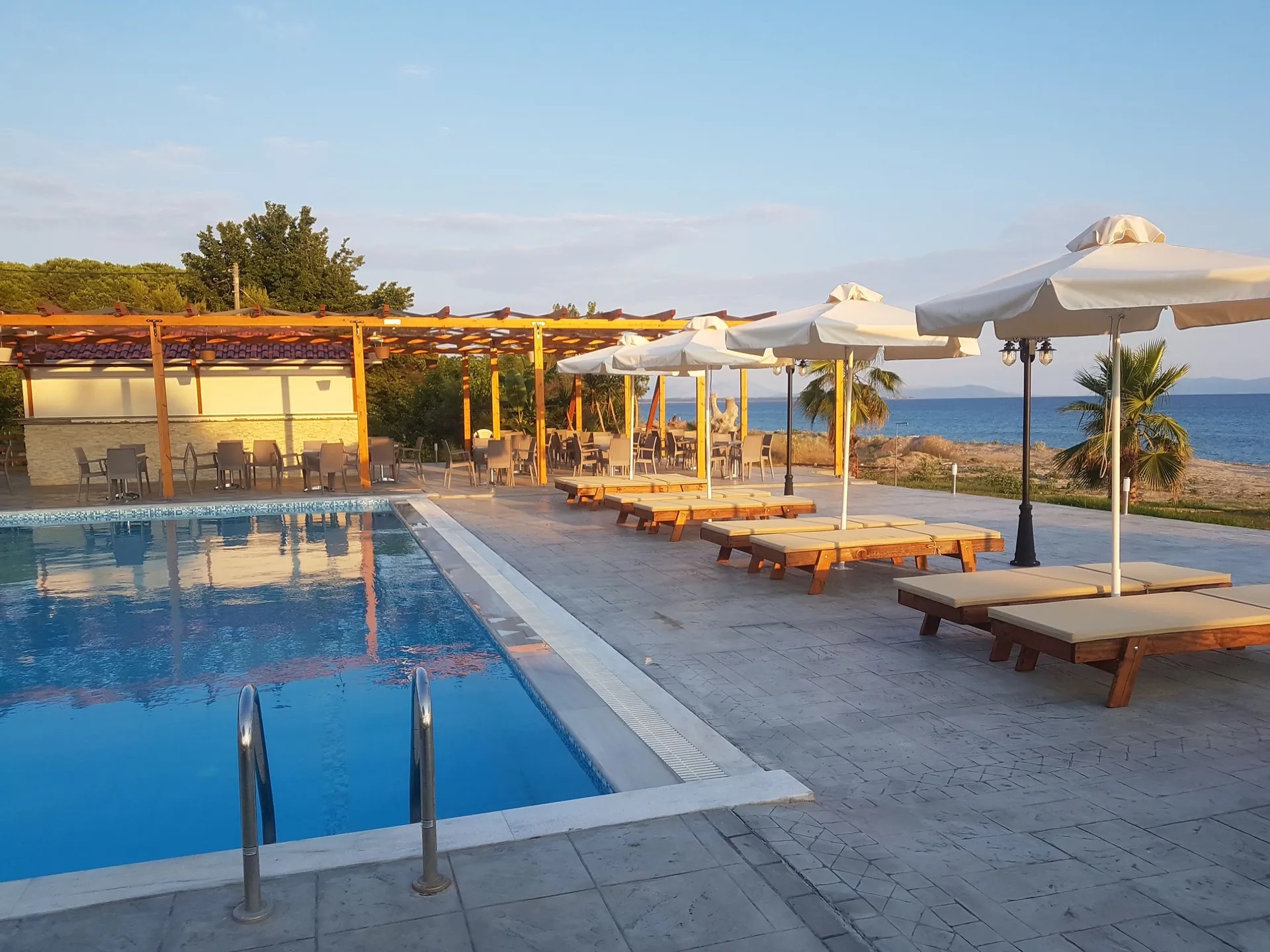 Ocean Hotel Resort-Bazen.jpg