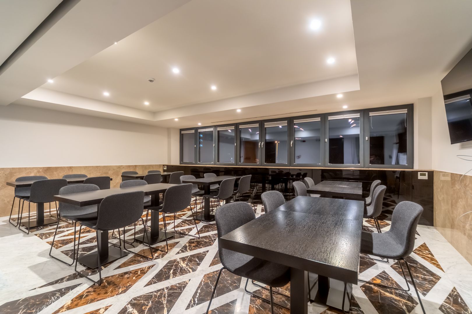 Agape Bar Montenegro Hotel konferencijska sala.jpg