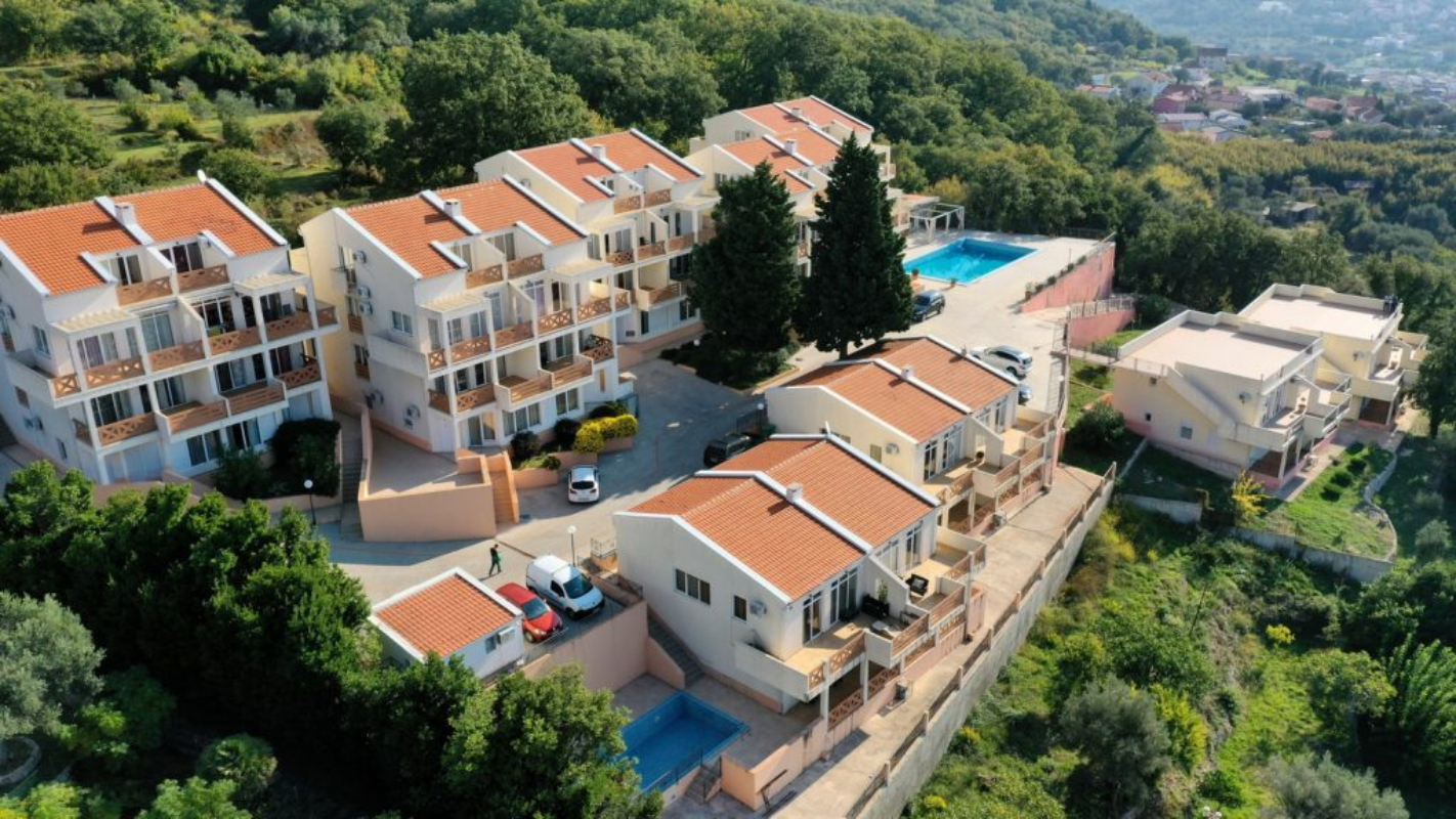 Berg apartments.jpg