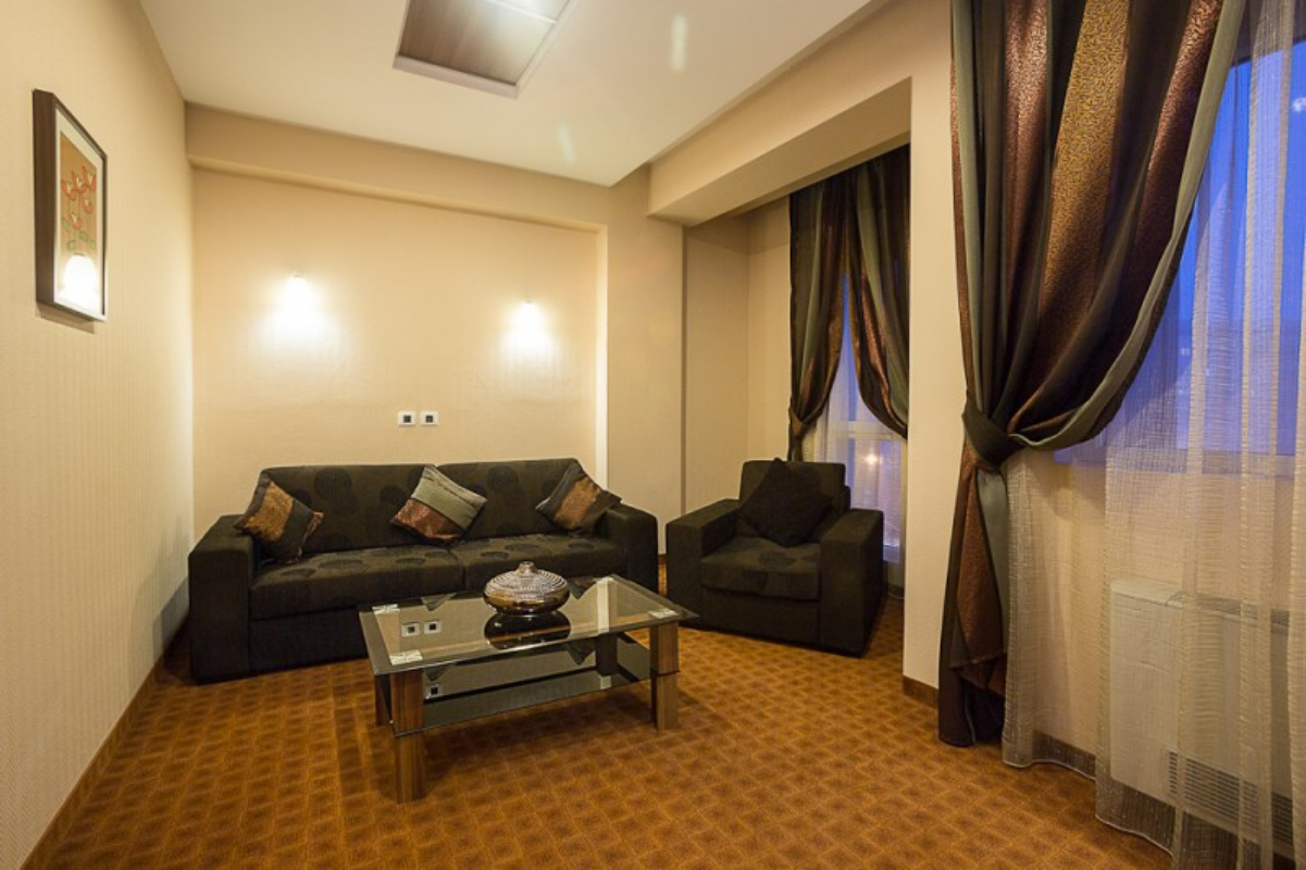 Inter Business Bucharest Hotel apartman.jpg