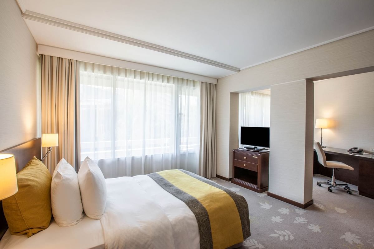 Hotel Crowne Plaza soba za osobe sa invaliditetom.jpg