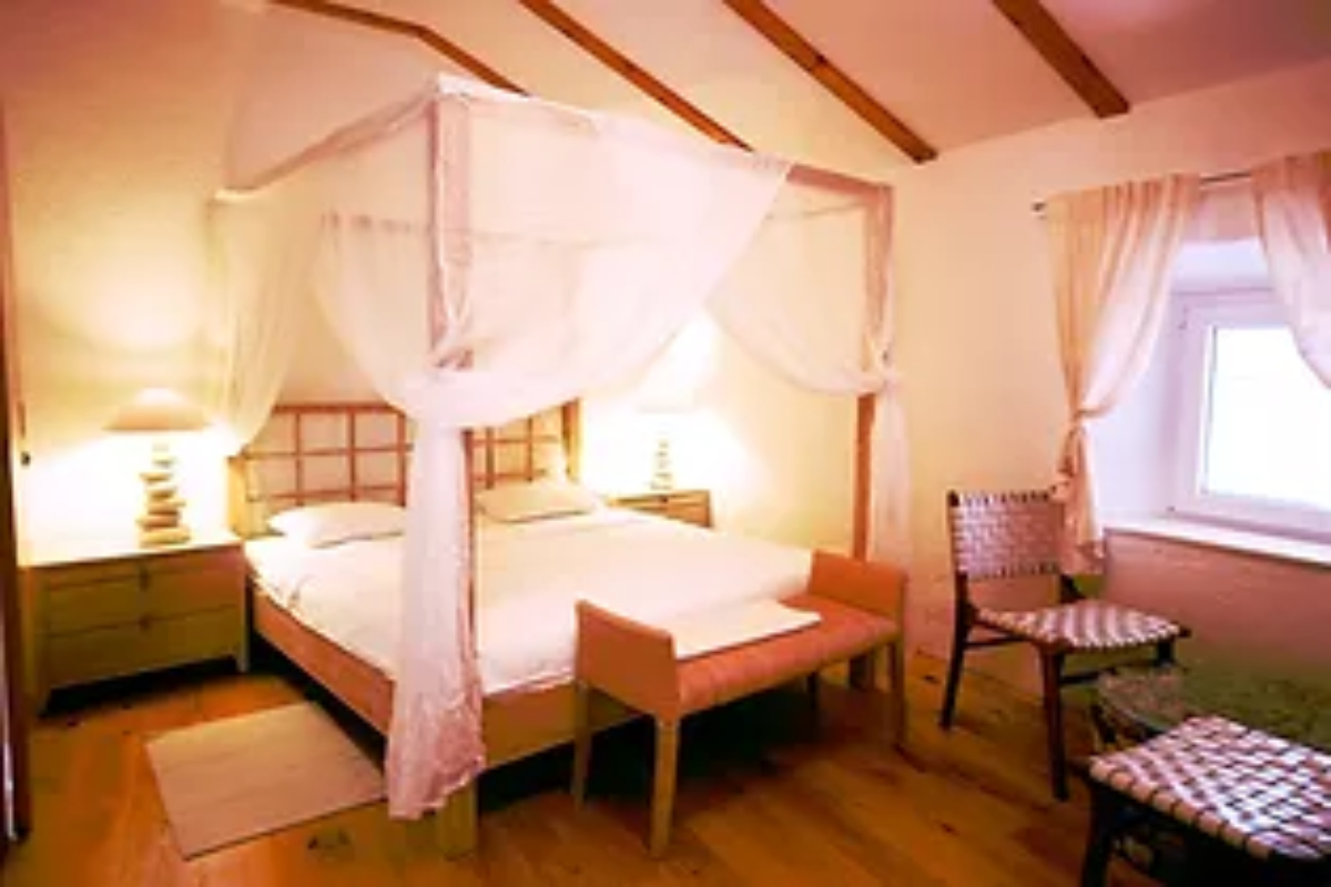 Boutique hotel Placa dvokrevetna soba.jpg