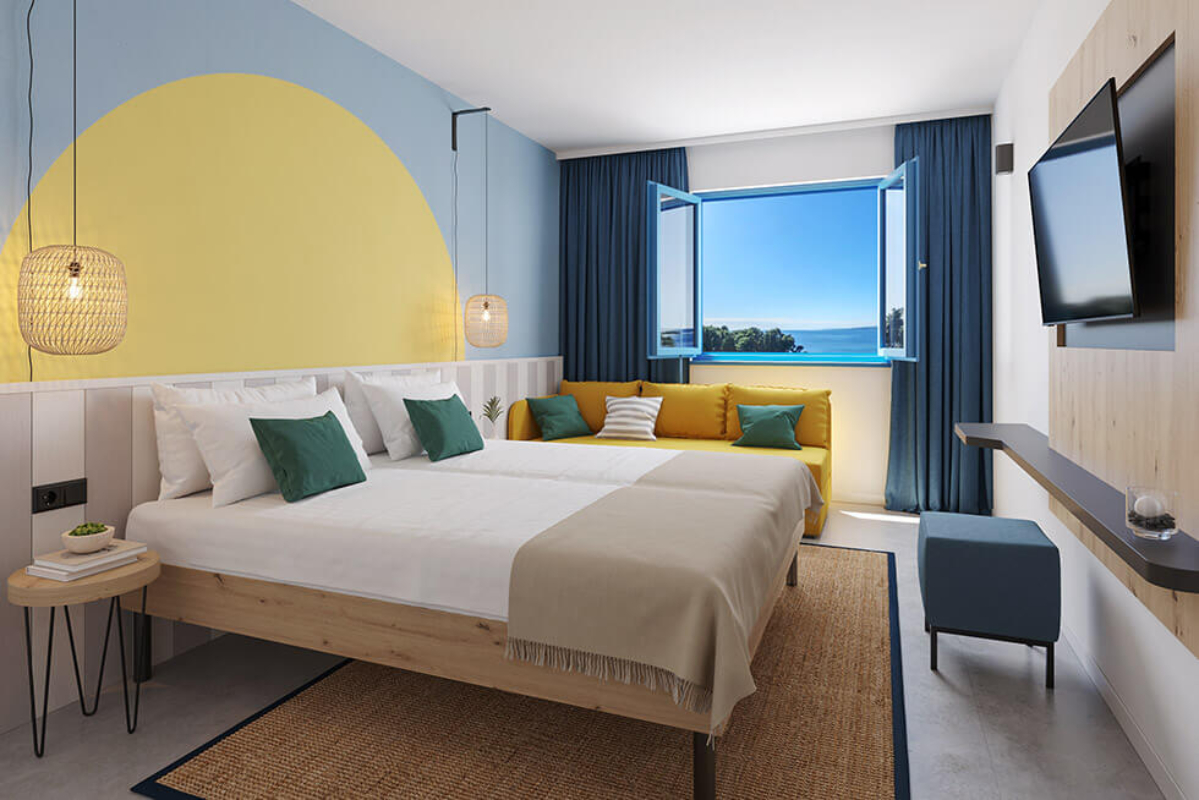 Krk Sunny hotel dvokrevetna soba izgled.jpg