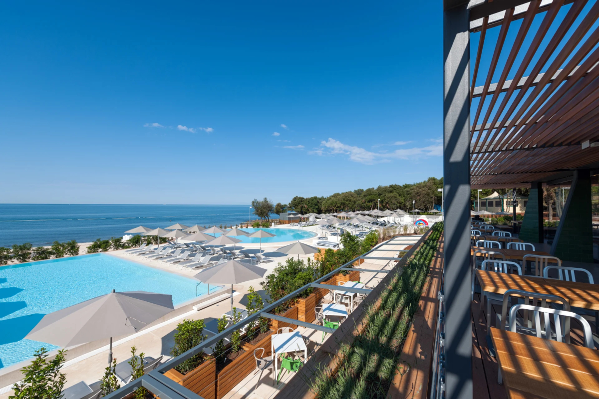 Hotel Resort Amarin bazeni.jpg
