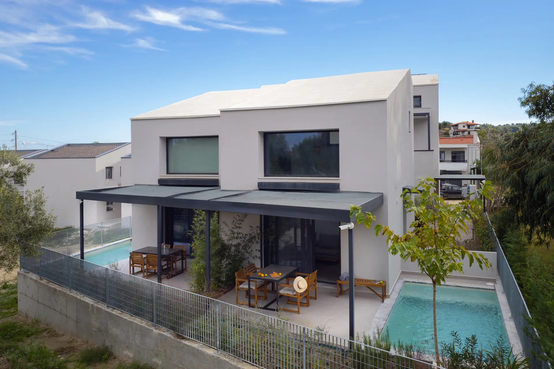 The 8 Suites-Bazeni.jpg