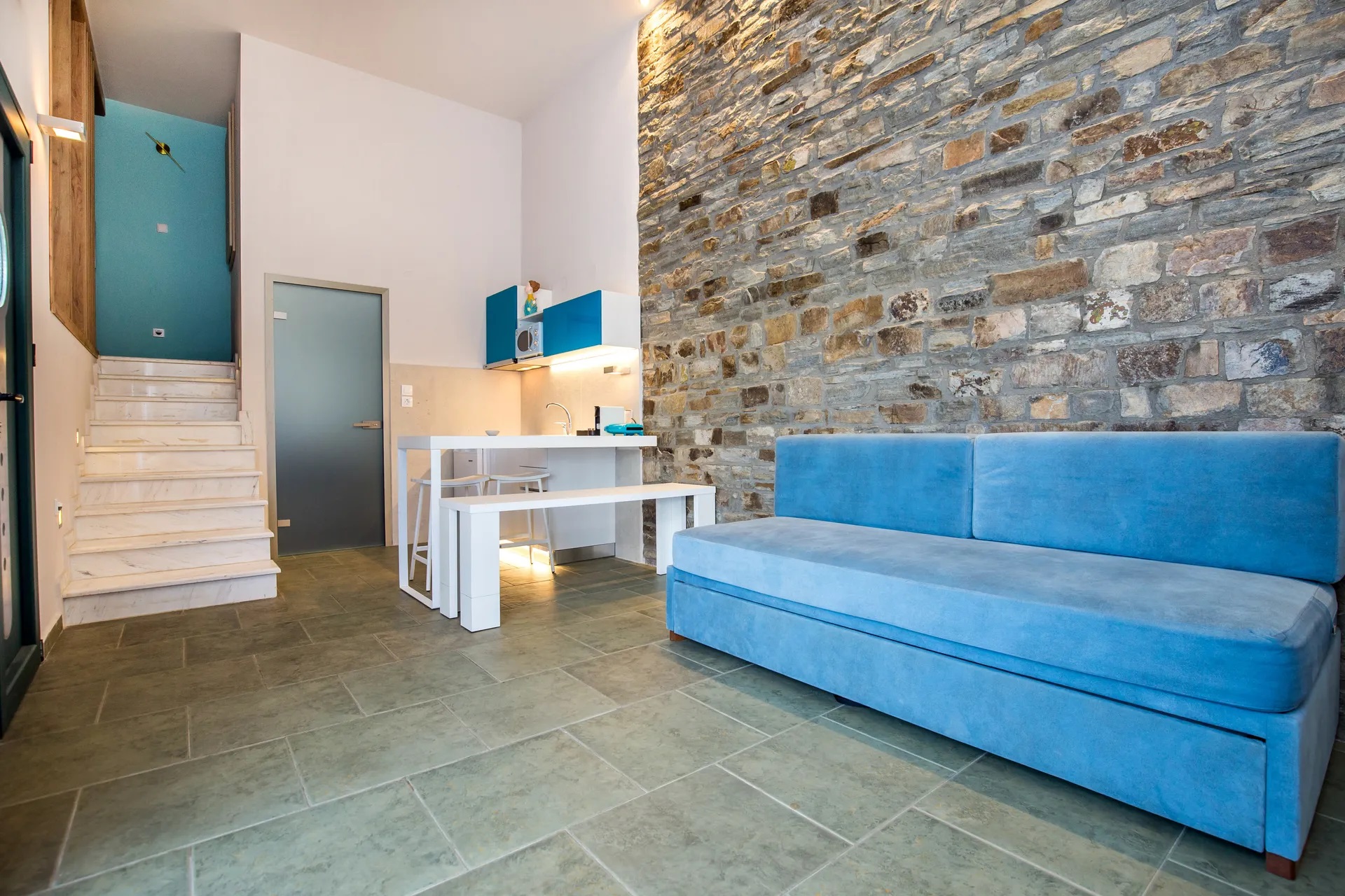 Village Esperia-Deluxe suite.jpg