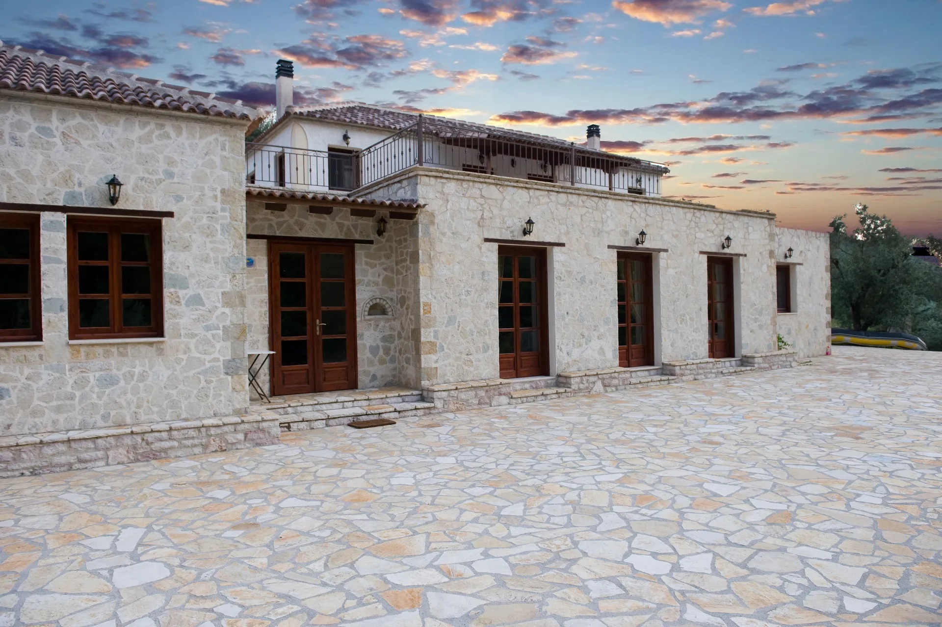 Hotel Piges-Ulaz u hotel.jpg