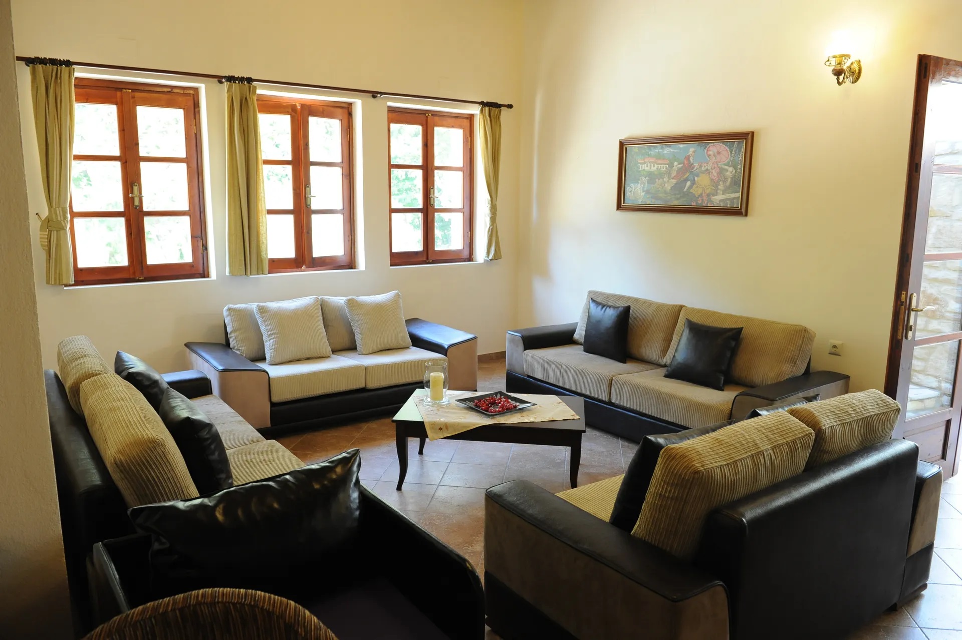 Piges Hotel-Lobby.jpg
