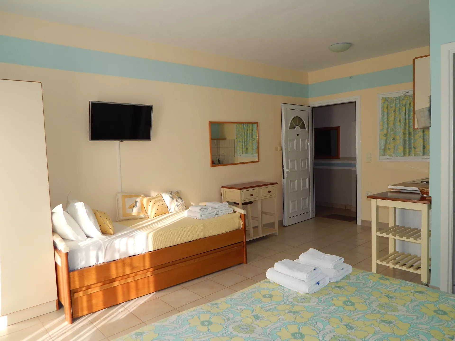 Palmina Mare Villa & Studios-Studio pogled more.jpg