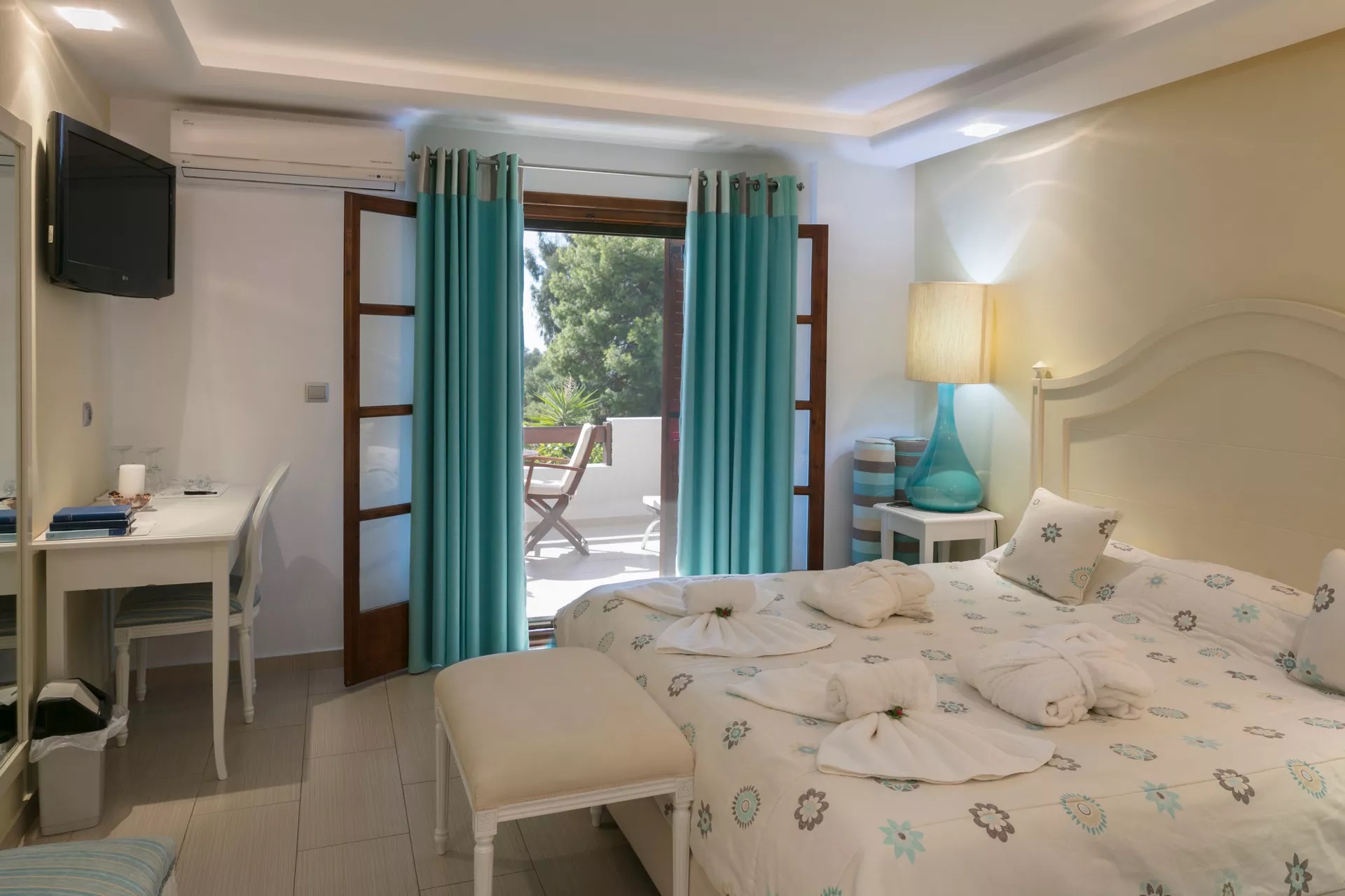 Magic Hotel Skiathos-Executive soba.jpg