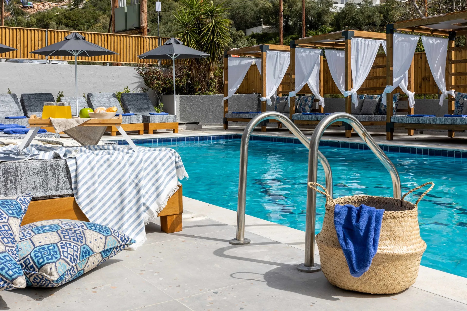 Hotel Thalassa-Bazen.jpg