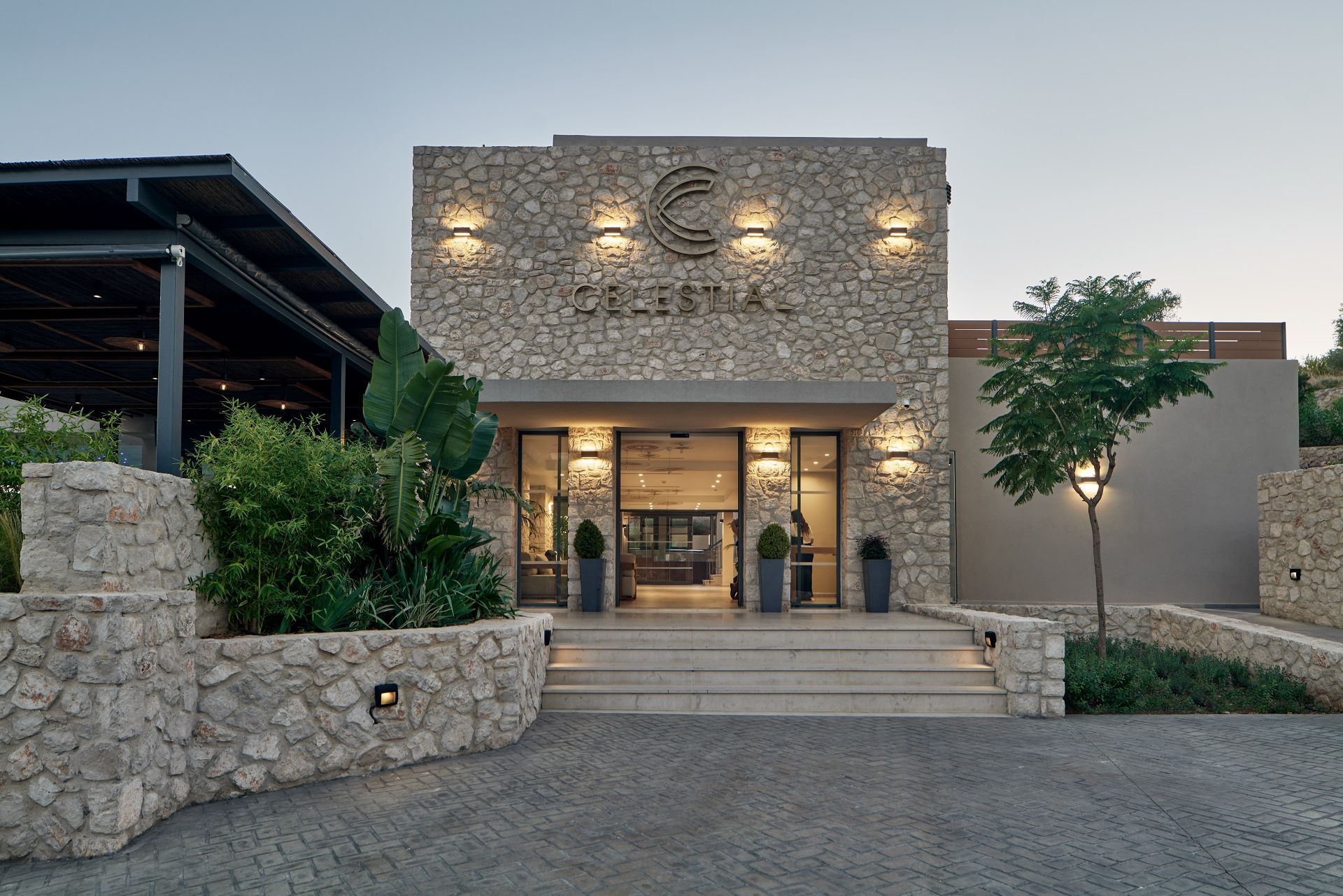 Celestial All Suites-Ulaz u hotel.jpg