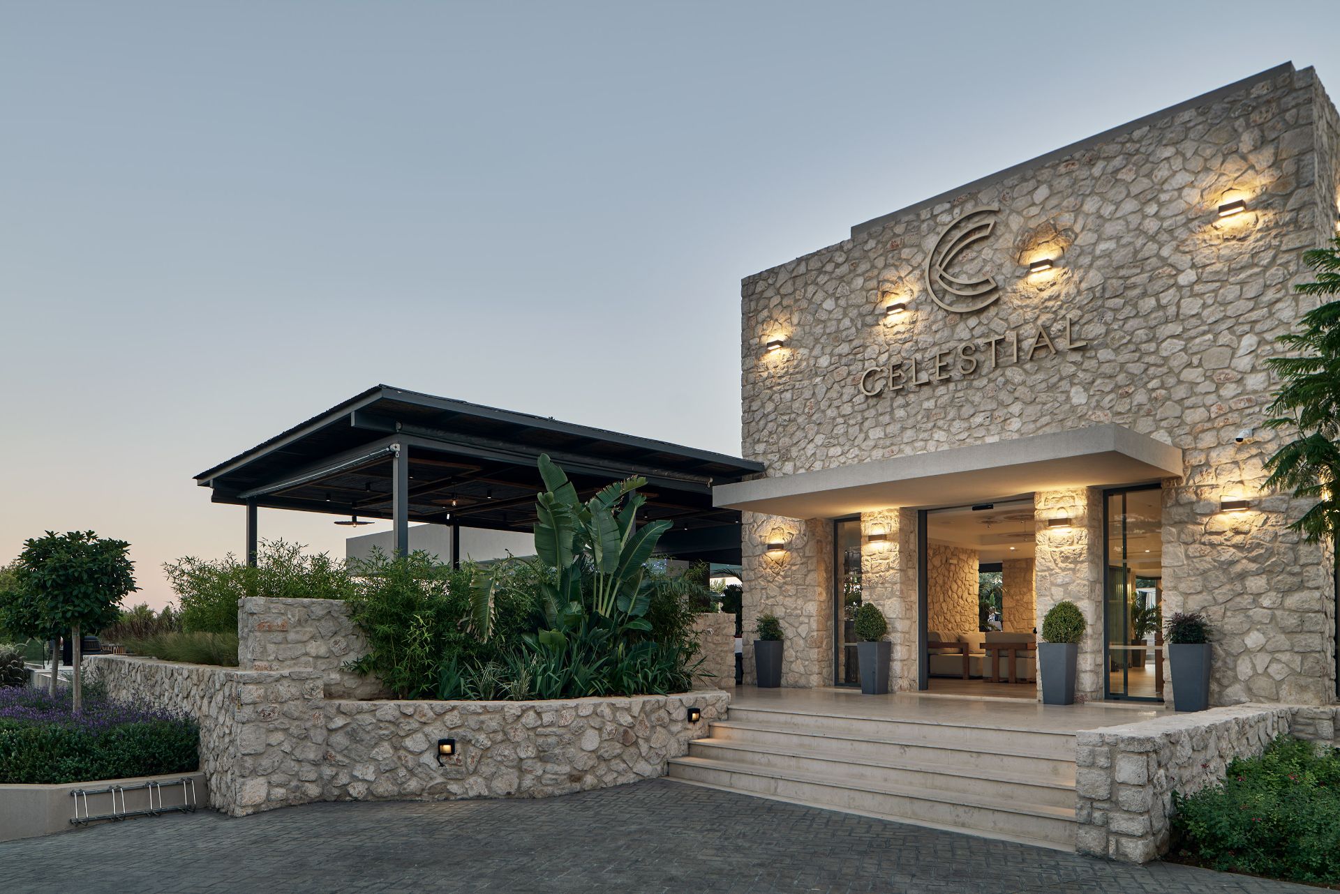 Celestial All Suites-Zgrada hotela.jpg