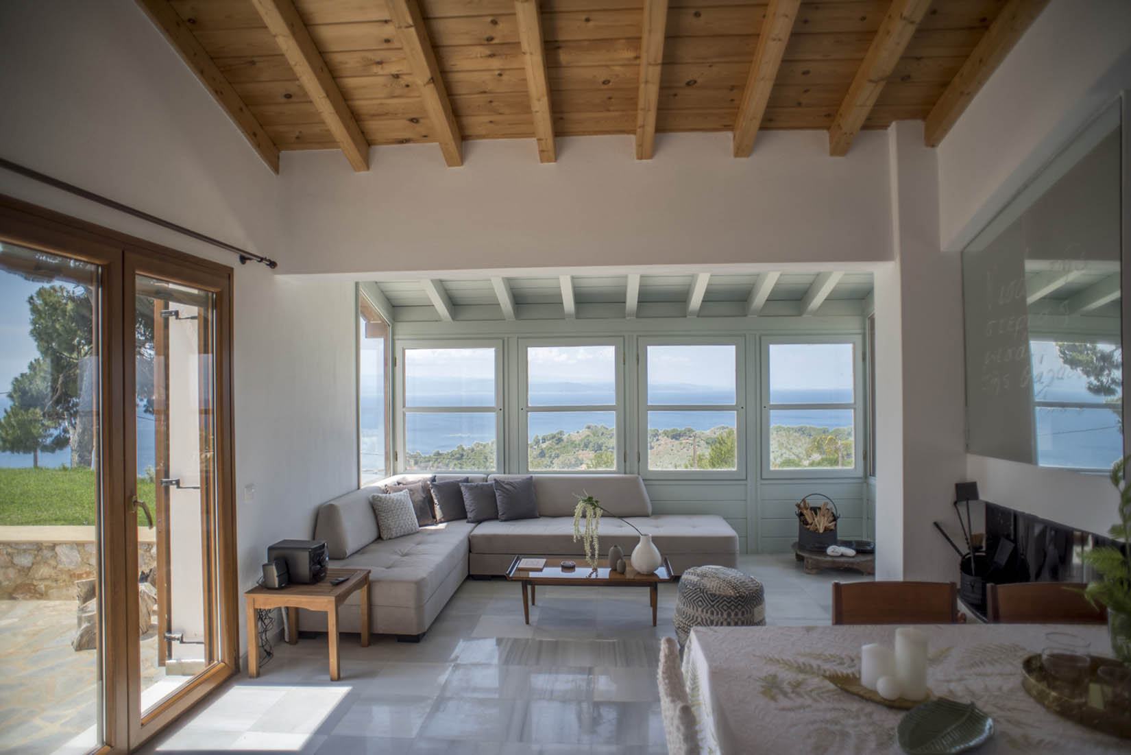 Skiathea Villas-Villa A dnevna soba.jpg