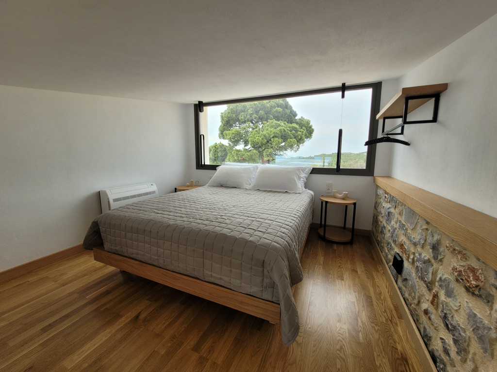 Skiathea Villas-Villa C spavaca soba.jpg