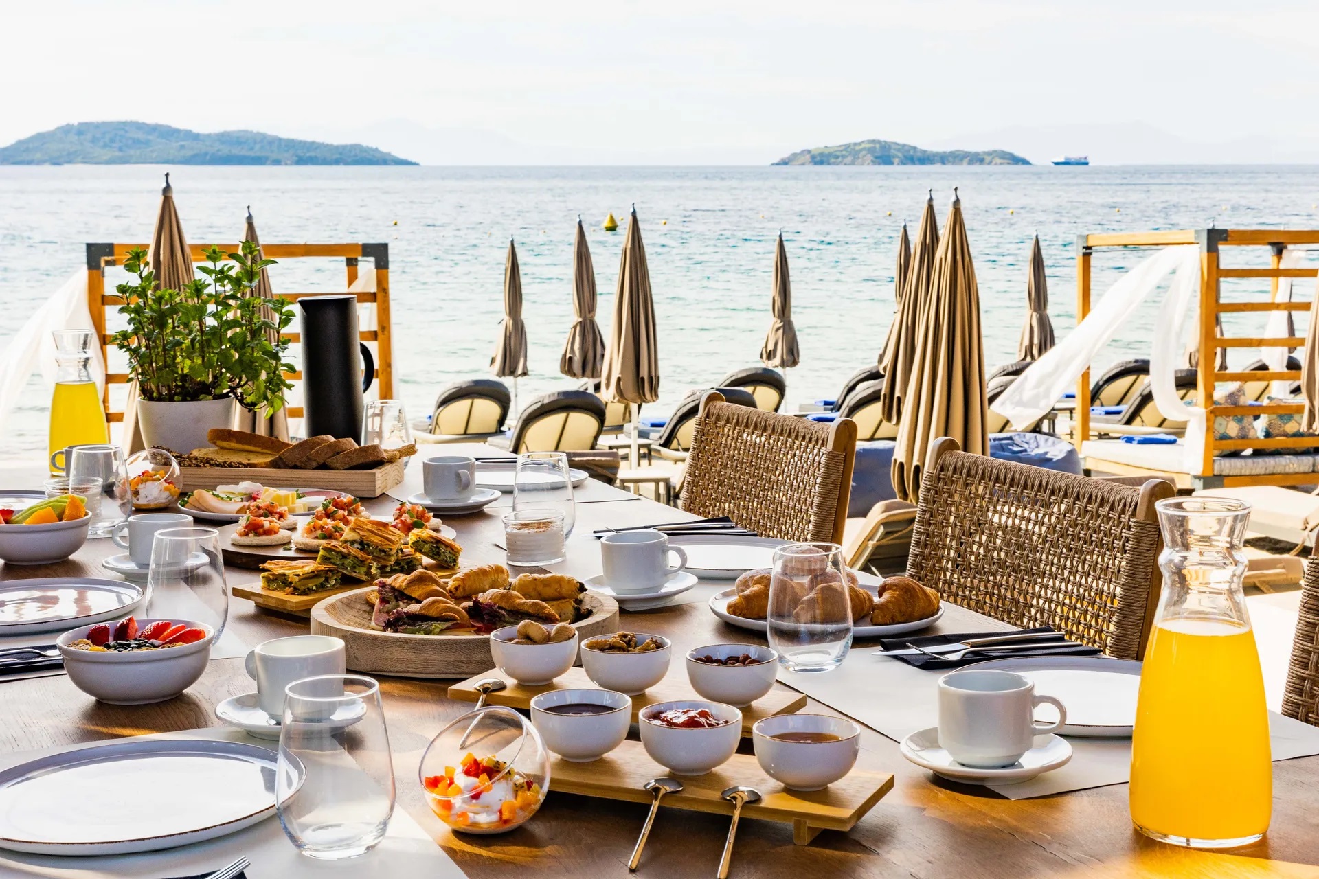 Skiathos Thalassa Cape-Terasa restorana.jpg