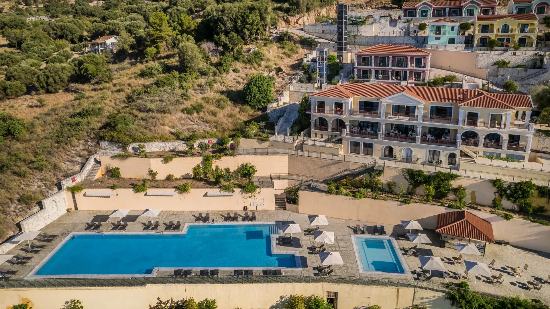 Kefalonia Bay Palace-Bazen.jpg