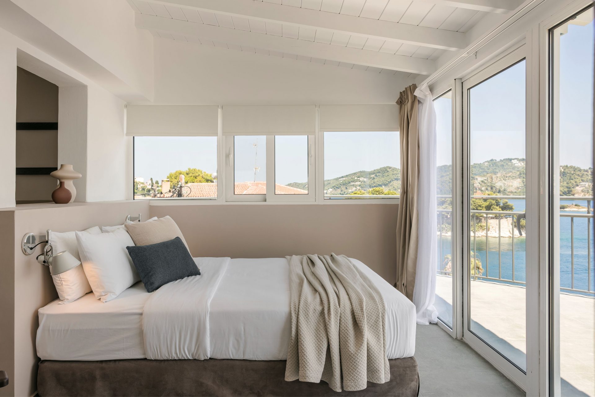 The Rock-apartman-pogled.jpg