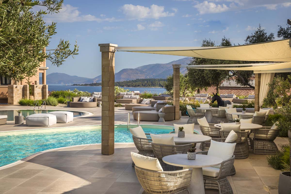 Thalassa Boutique Hotel Kefalonia-Bar pored bazena.jpg