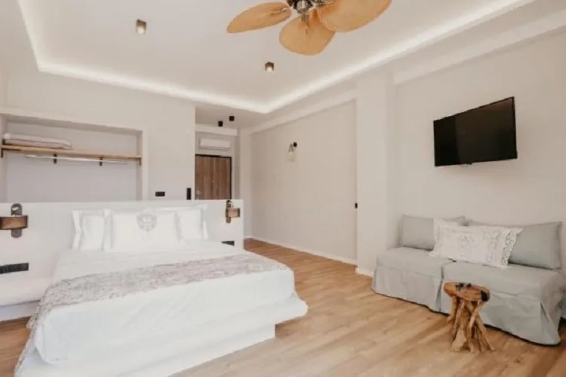 Trinity Suites-Cornes suite.jpg