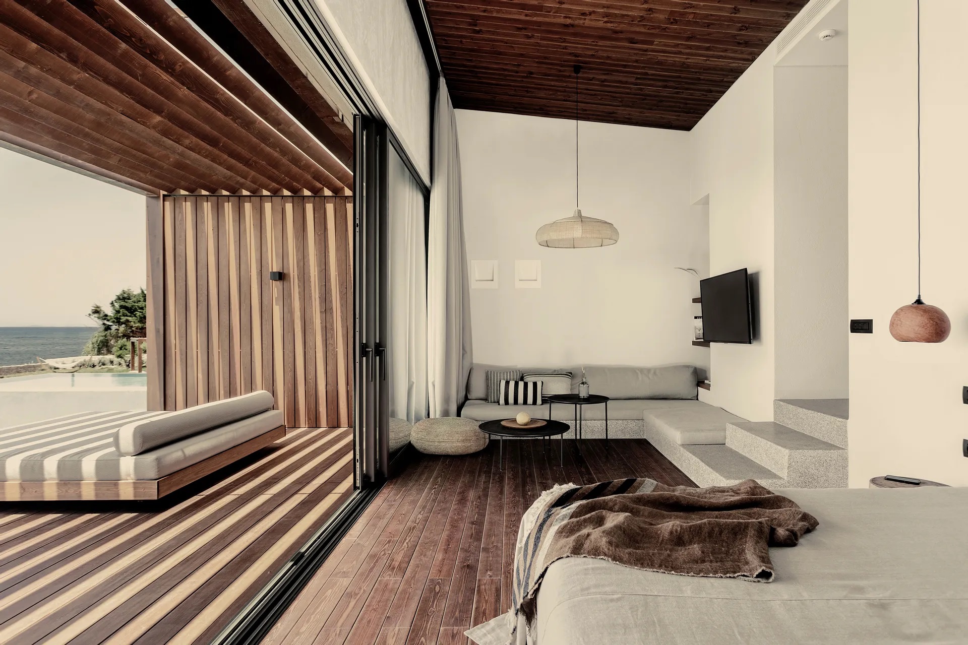 Meraviglia Slow Living-Relax Pool Suite.jpg