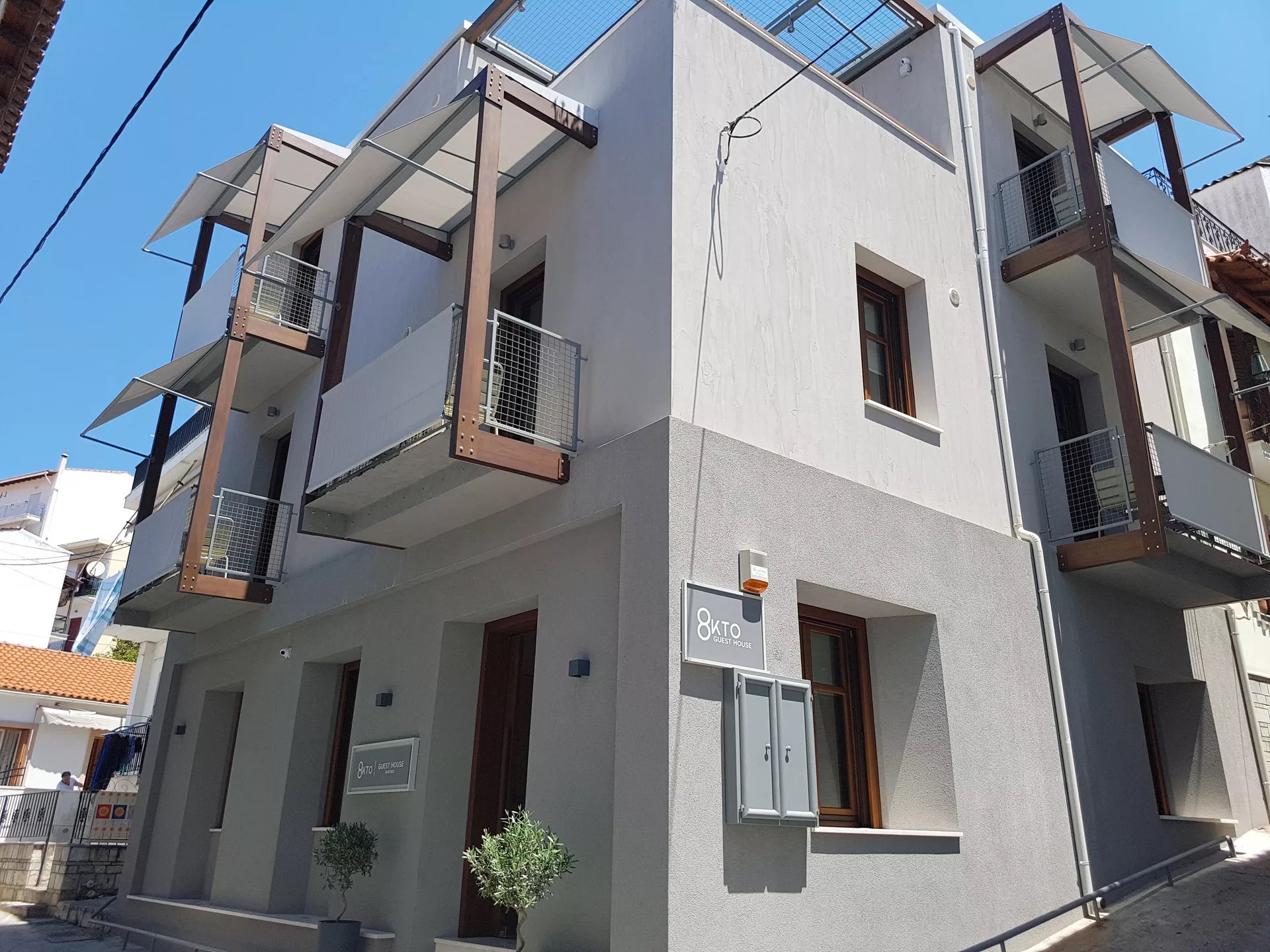 8kto Guest House Skiathos-Zgrada hotela.jpg