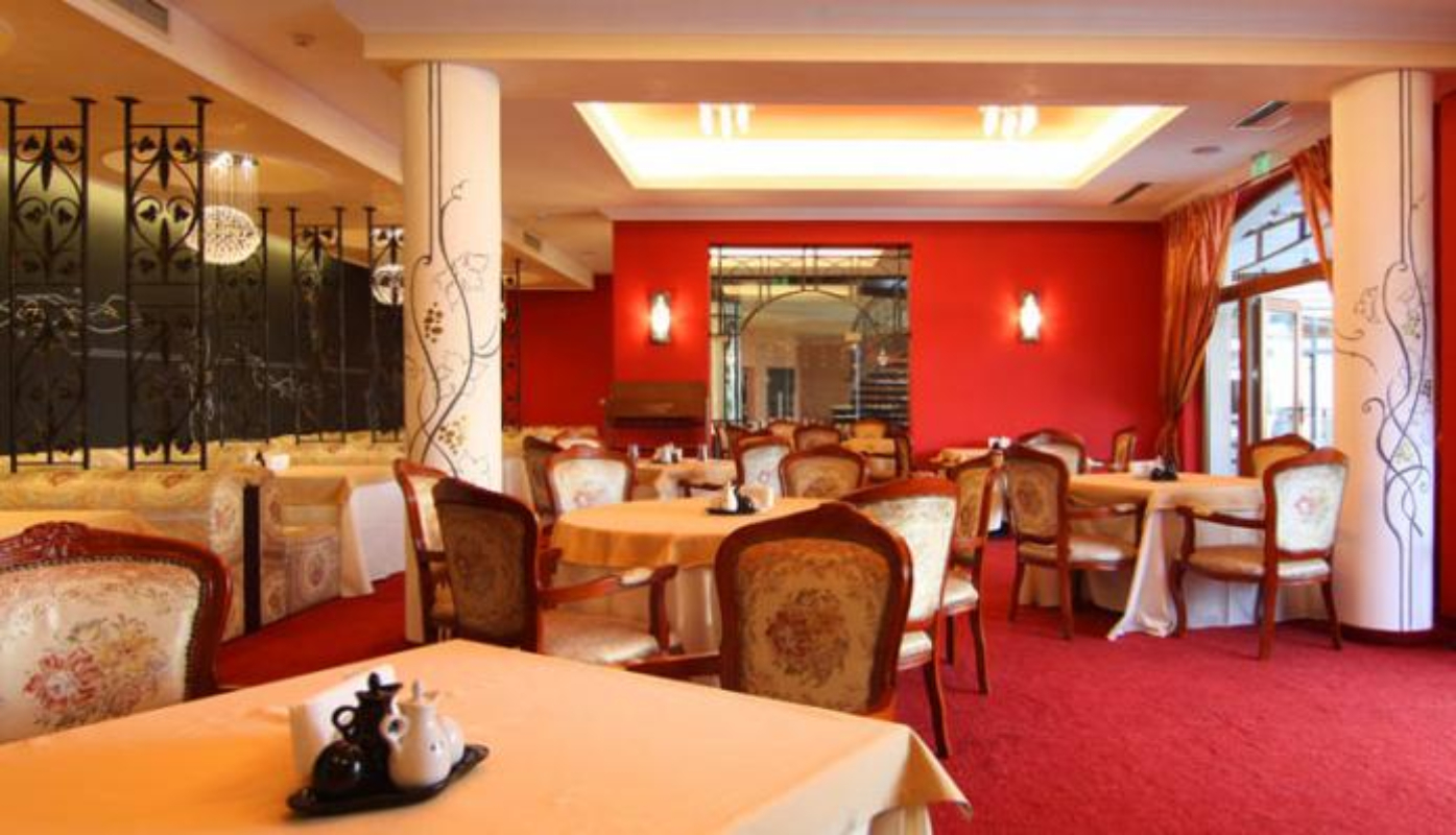 Vineyards hotel & spa restoran.jpg