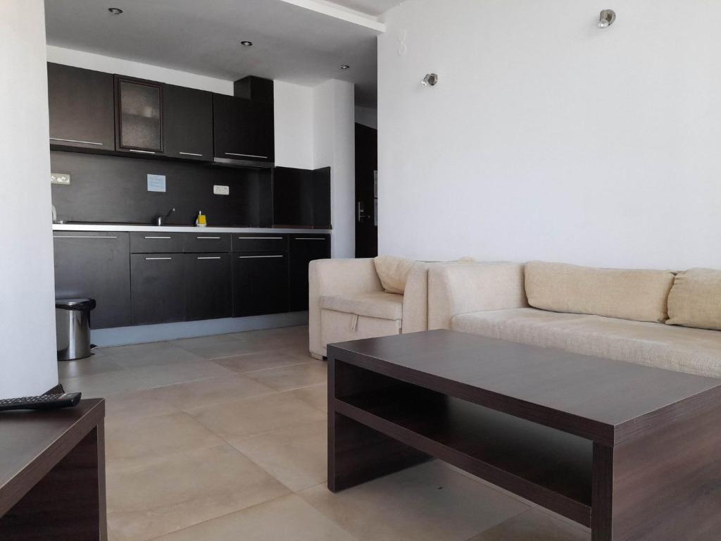 Marina City apart Hotel 1 bedroom APP (1).jpg