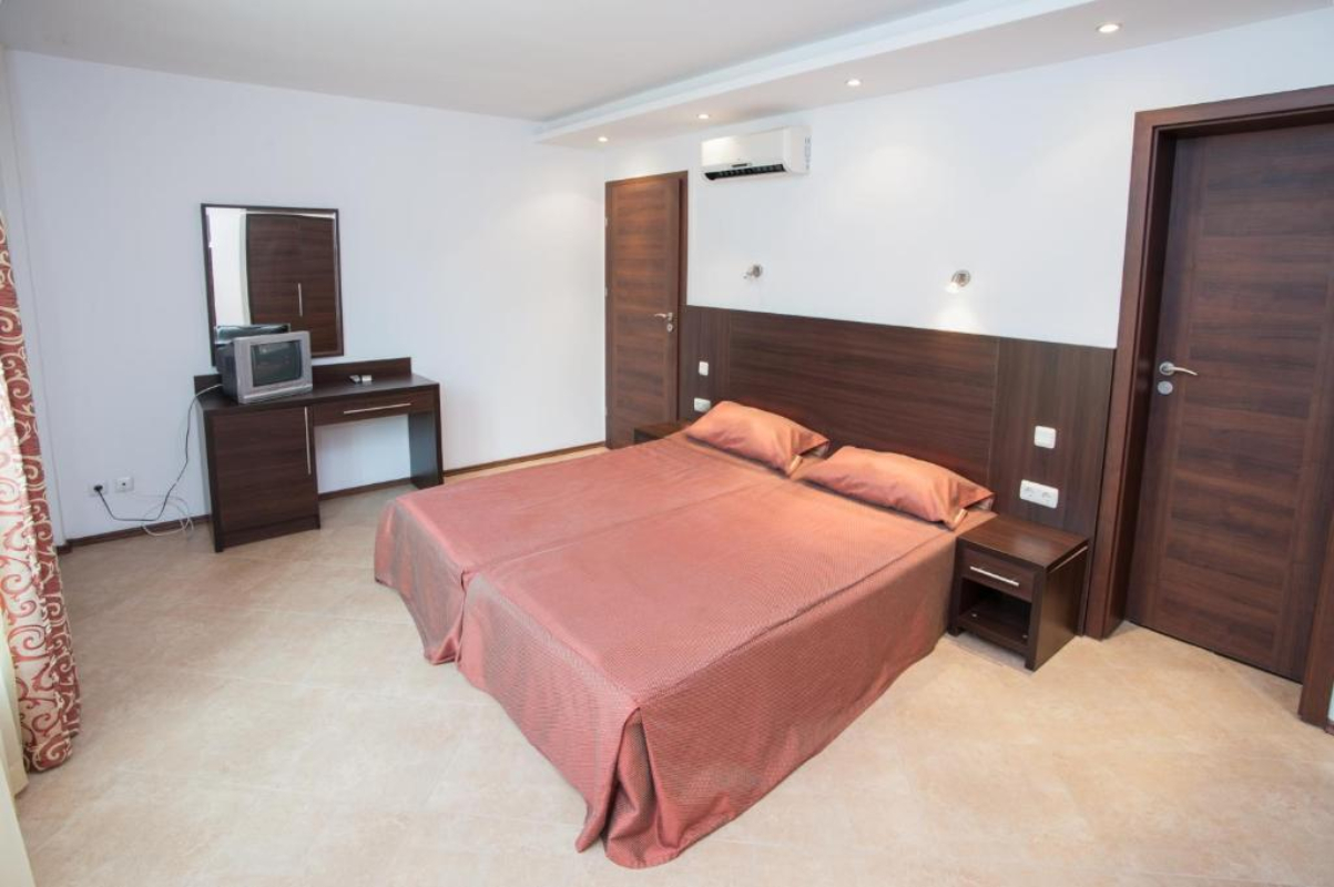Marina City apart Hotel 1 bedroom APP (2).jpg