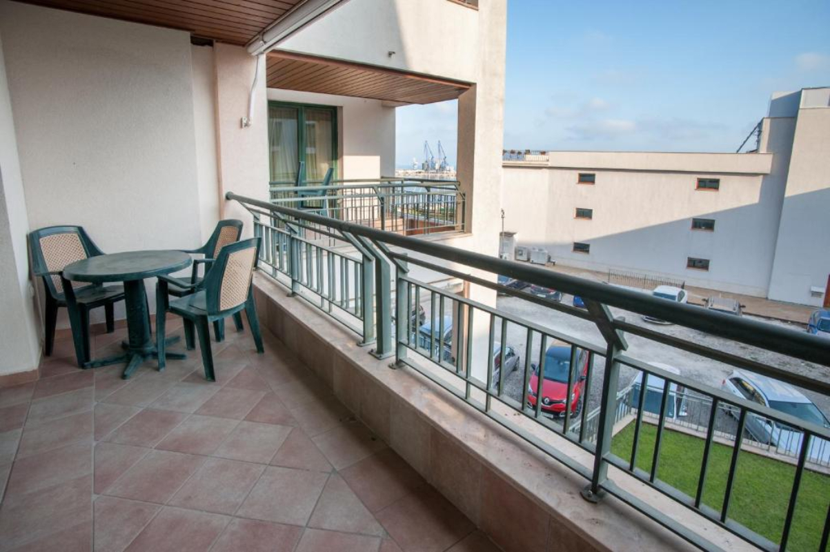 Marina City apart Hotel balcony (2).jpg