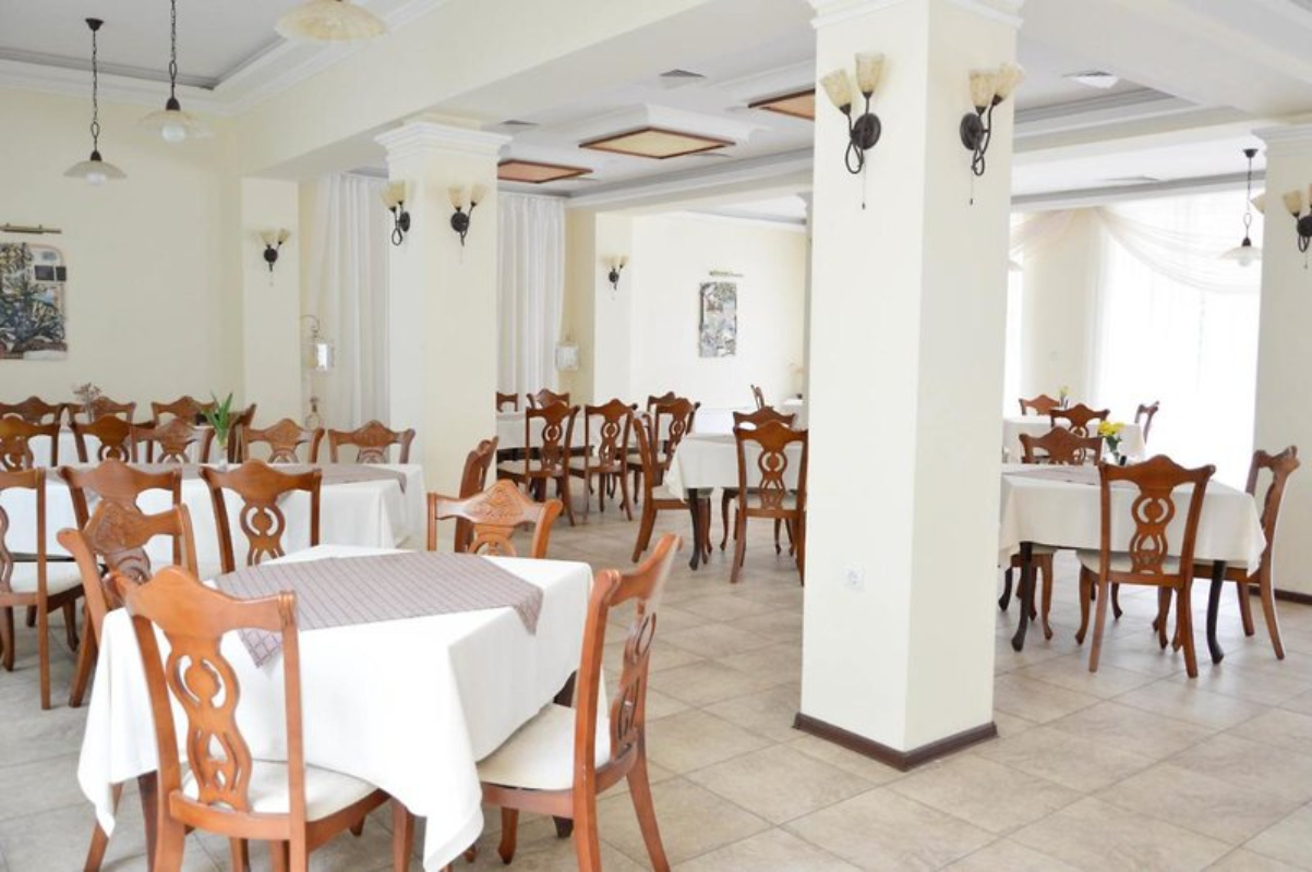 Park hotel Bellevue restoran