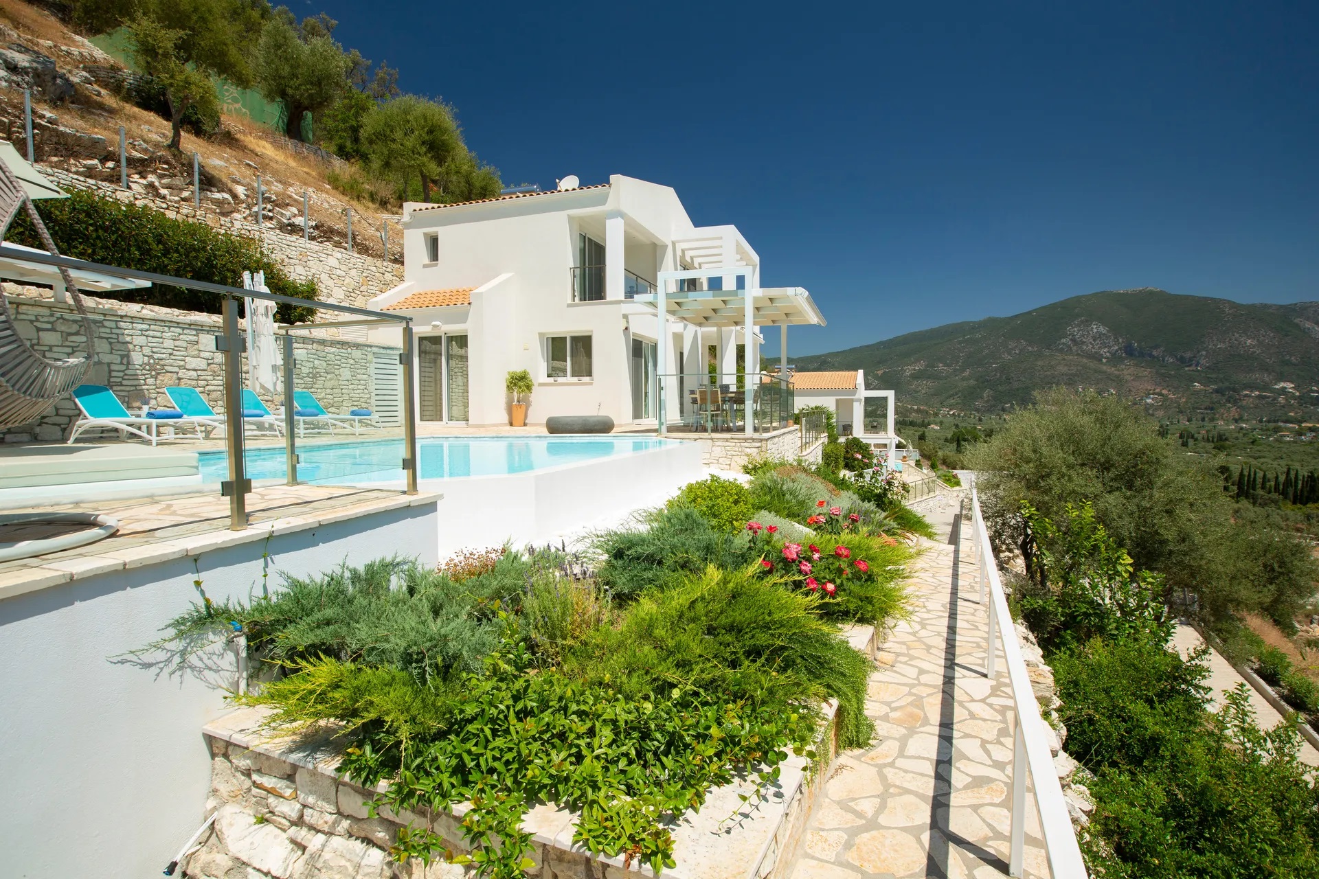 Armonia Afroditi Villas Collection-Okruzenje.jpg