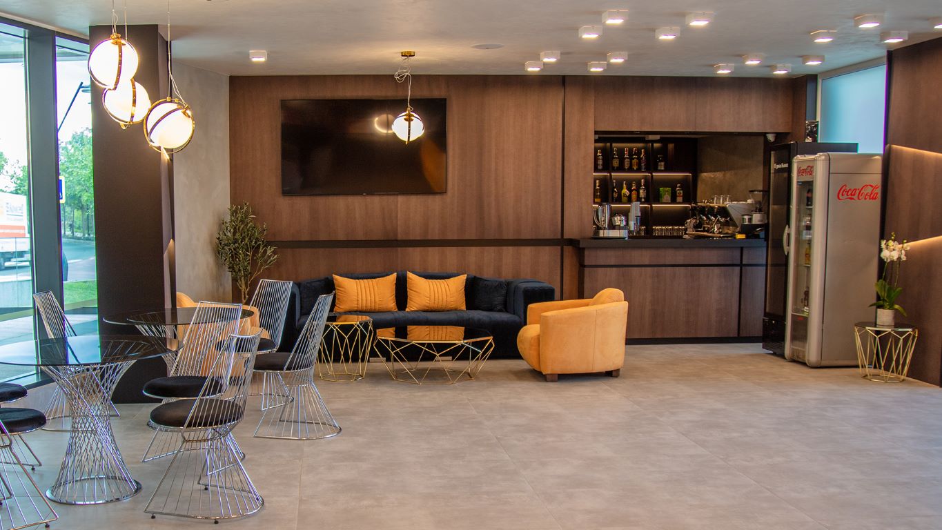 Paradiso Aparthotel-Lobby bar.jpg