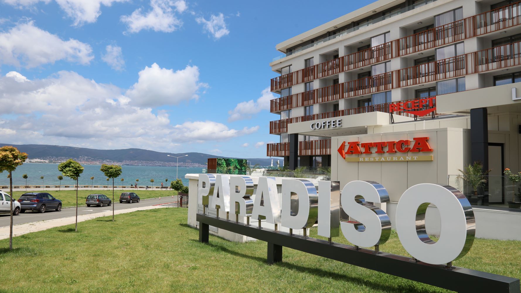 Paradiso Aparthotel-Panorama.jpg