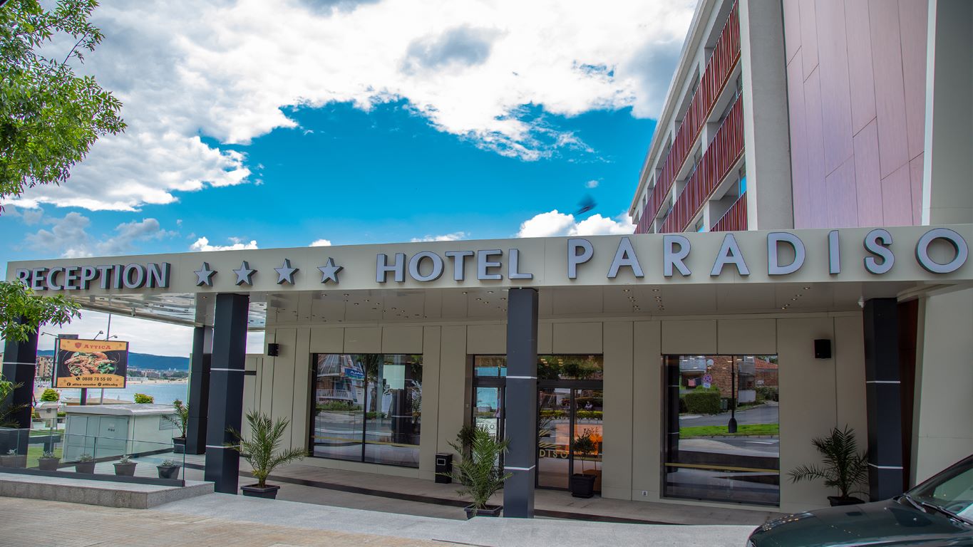 Paradiso Aparthotel-Ulaz u hotel.jpg