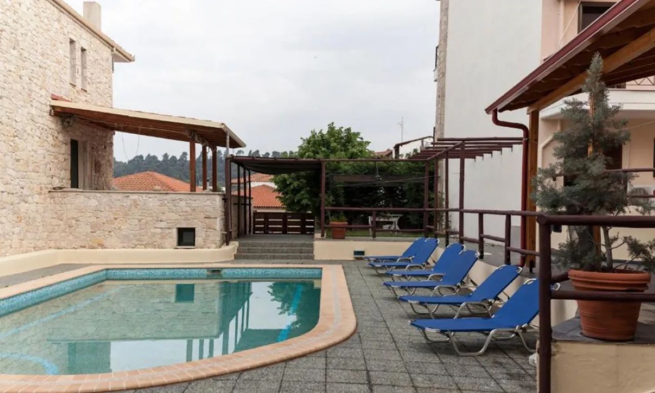 Sunset Inn-Bazen.jpg