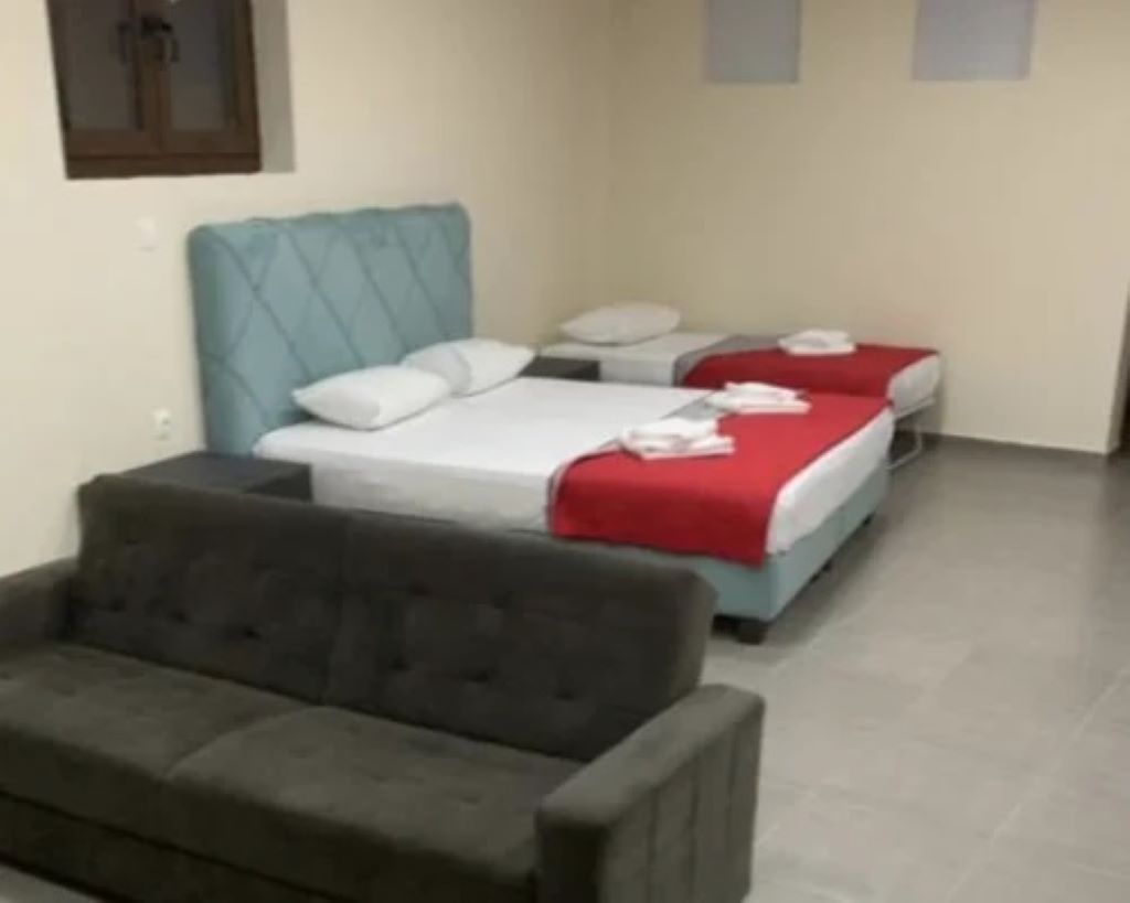 Sunset Inn-Family studio.jpg