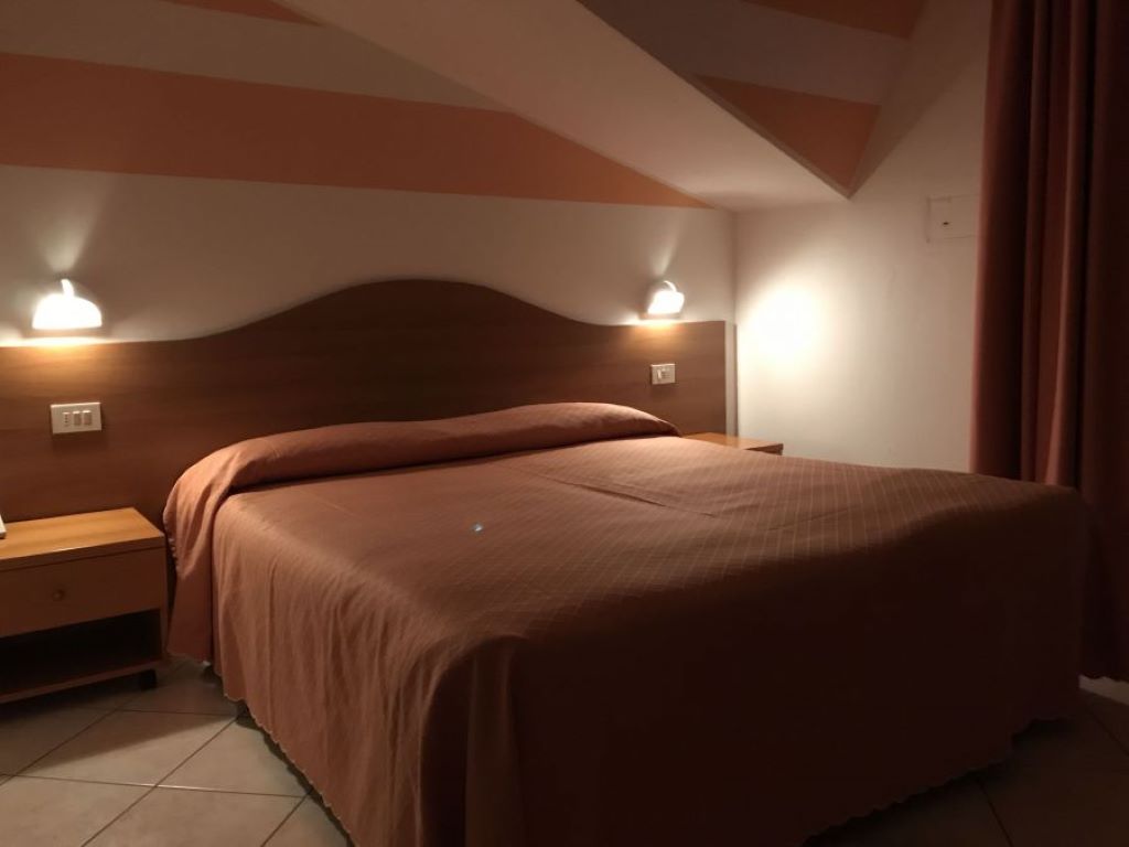 Hotel Touring-Attic soba.jpg