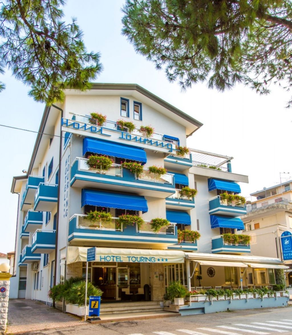 Hotel Touring-Spoljasnji izgled.jpg