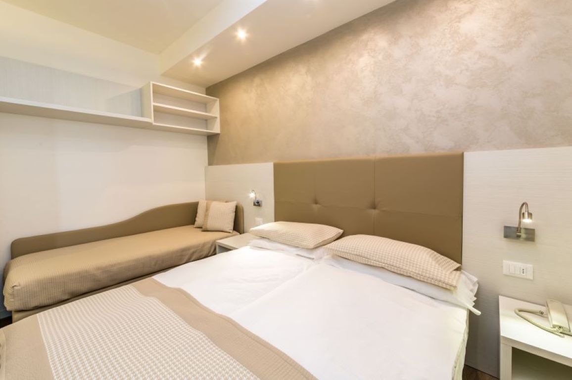 Touring Hotel-Comfort soba.jpg