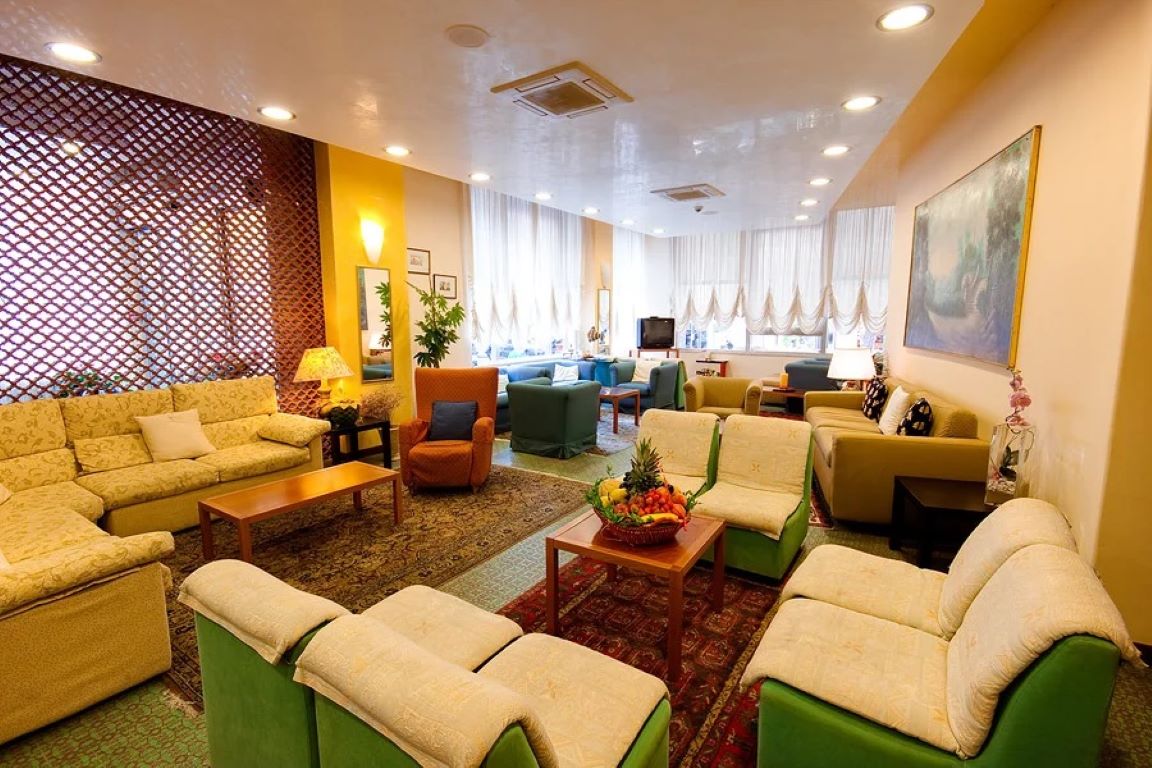 Jet Hotel-Lobby.jpg