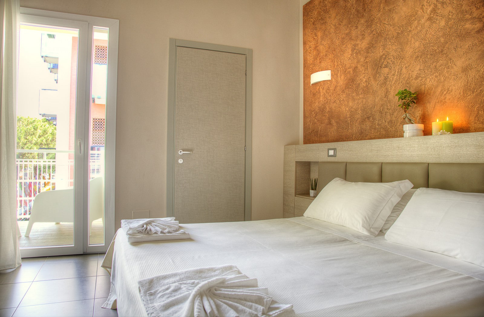 Helvetia Hotel-Comfort soba balkon.jpg