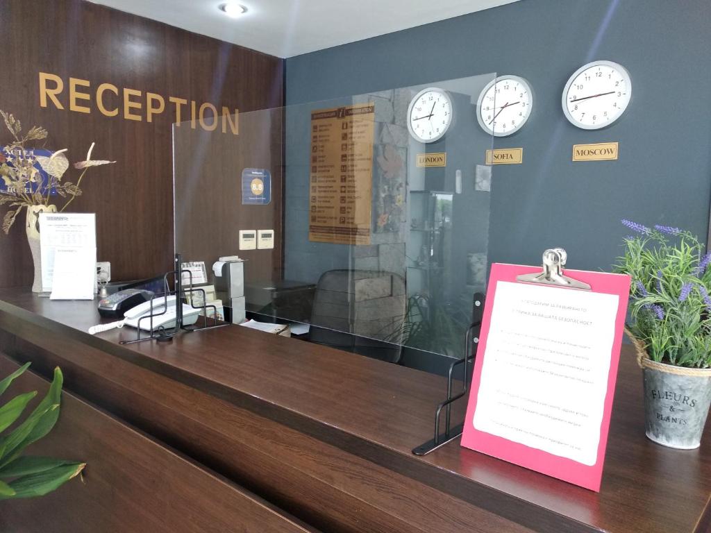 Hotel Tabanov Beach recepcija