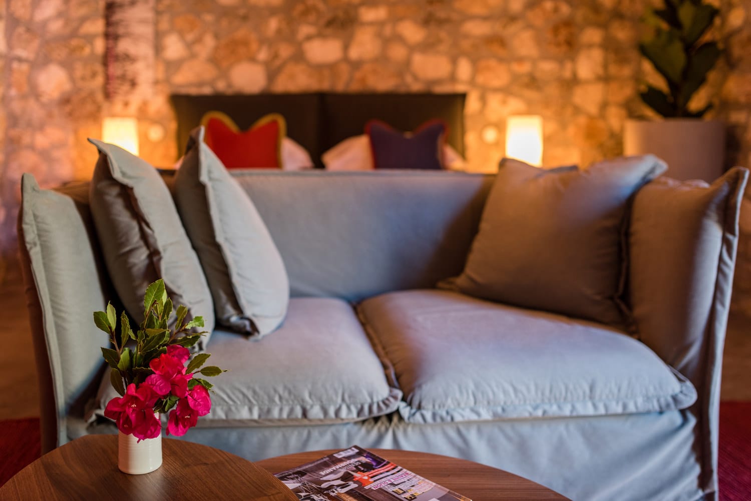NorthPoint Rooms 1953-sofa.jpg