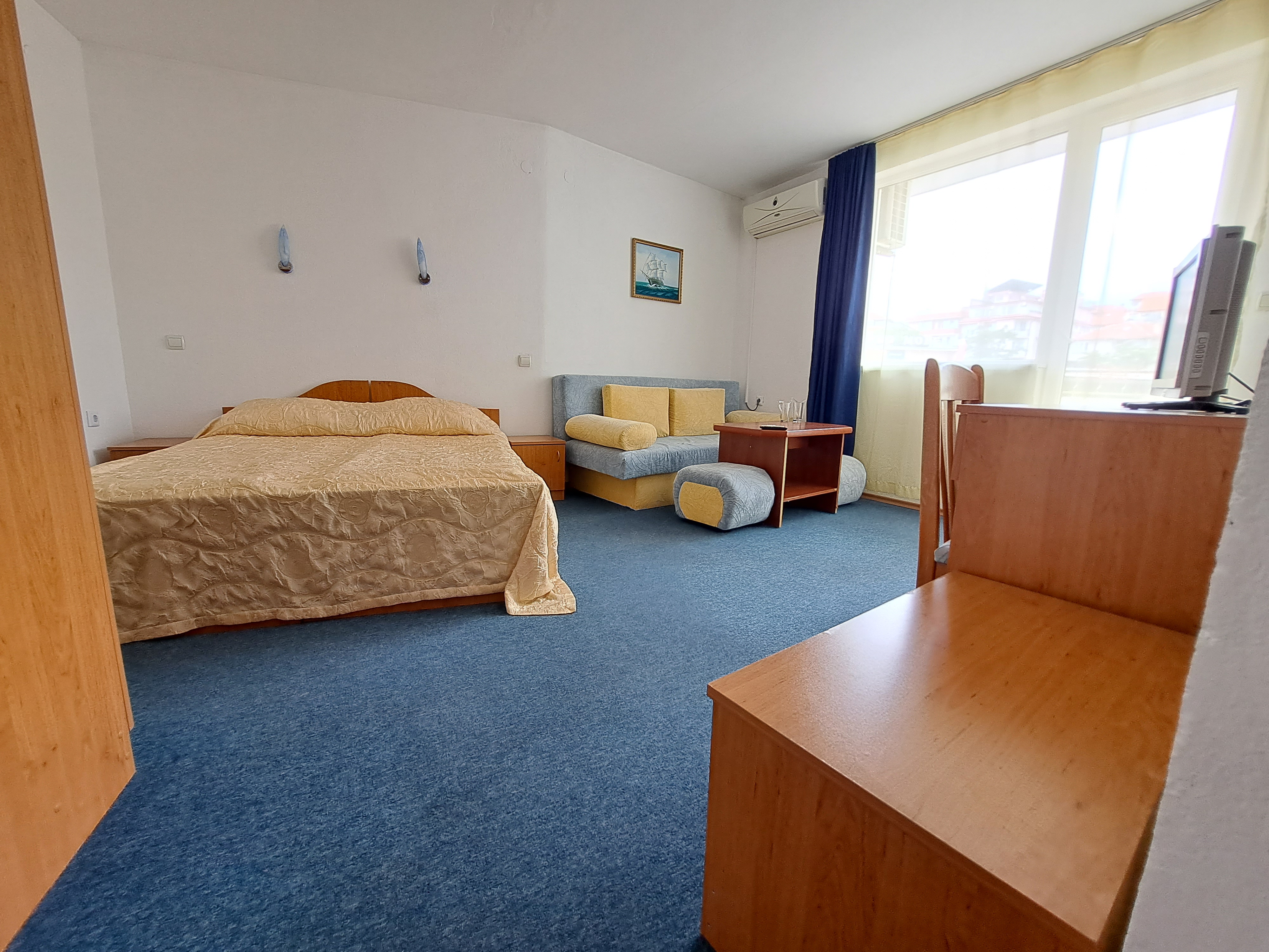 Family hotel Poseidon dvokrevetna lux soba