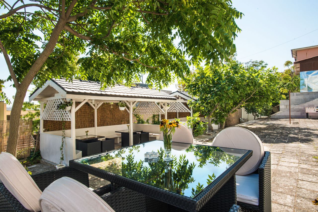 Hotel Effect Saint Mina izgled dvorišta.jpg