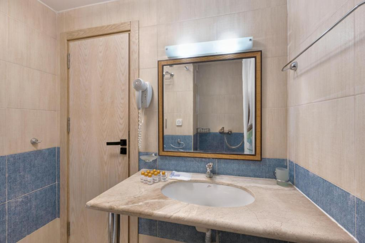 Hotel Royal Calista kupatilo