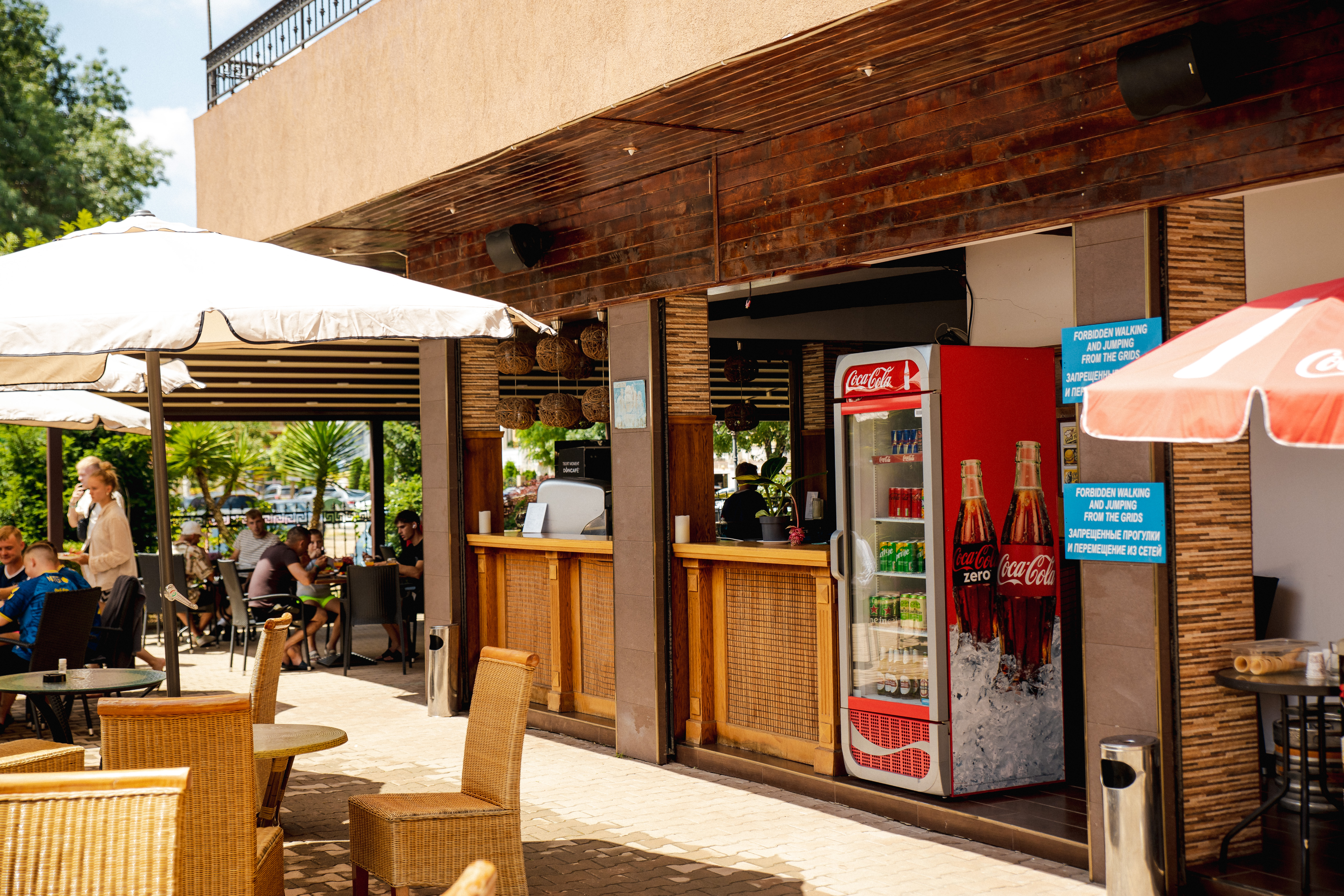 Hotel Bahami residence bar